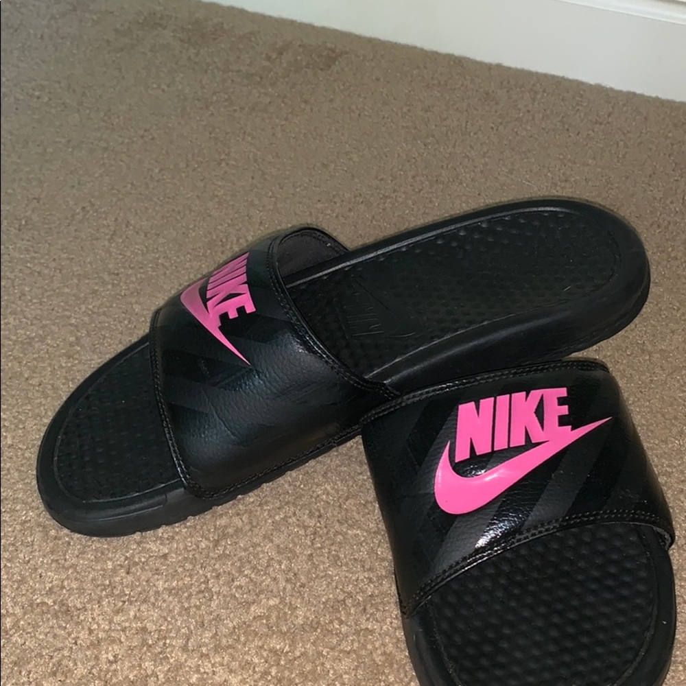 Nike slides